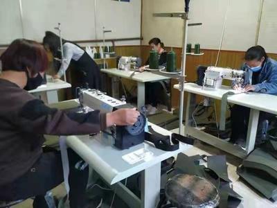 河北保定:駐村工作隊(duì)招商引資 農(nóng)民就地就近就業(yè)上隘剎村箱包加工幫扶車間開業(yè)