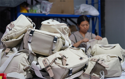 貴州丹寨:安置社區&ldquo;微工廠&ldquo; 助就業